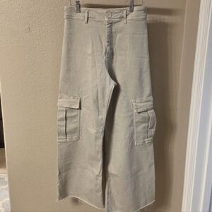 ZARA Khaki Wide-Leg Cargo Jeans Size 6